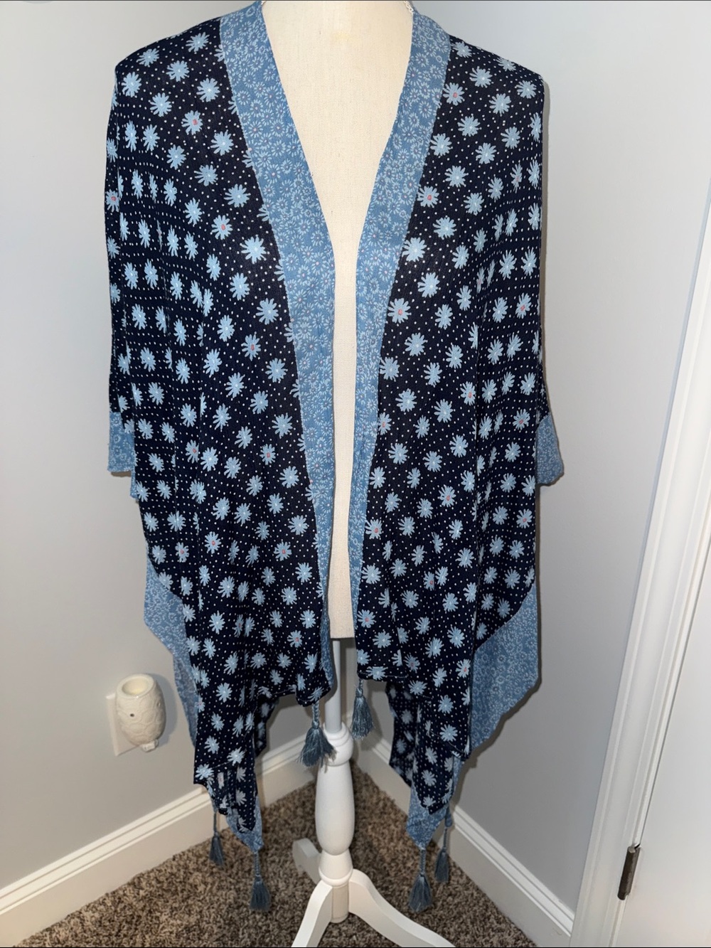 LC Lauren Conrad Navy and Light Blue Floral Kimono with Tassel Trim